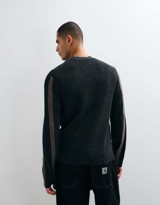 AllSaints Hawke jersey de punto de lana con mangas a rayas en gris antracita, 3 de 5
