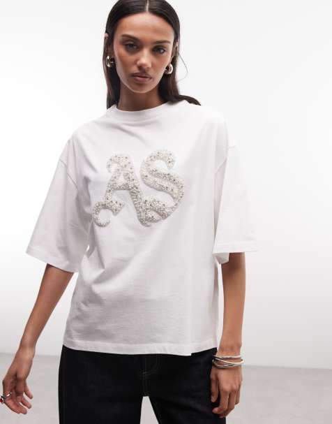 AllSaints – Icon Amelie – Vit t-shirt med korta ärmar och pärlutsmyckad logga - view 1