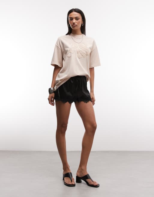 AllSaints - Insignia Etta - T-shirt a maniche corte rosa slavato con logo invecchiato, 2 di 4