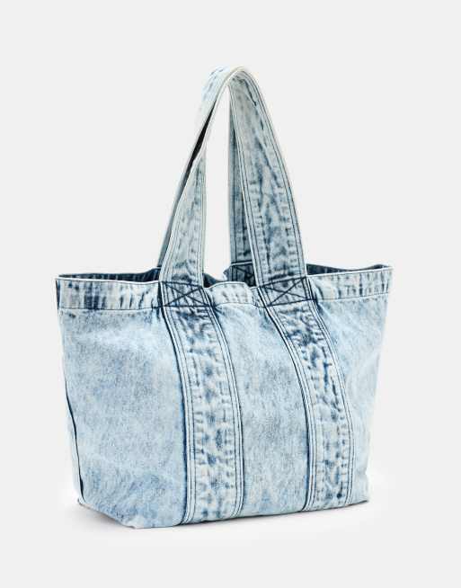 AllSaints - Izzy - Denim tote tas met logo in gebleekt blauw, 3 van 4