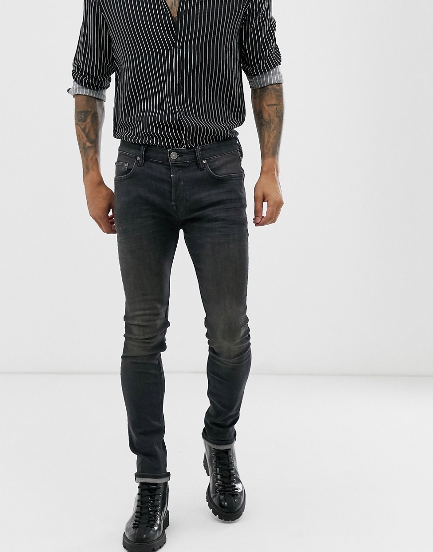 AllSaints - Jeans met smaltoelopende pijpen in zwart met wassing