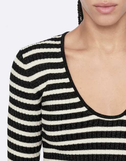 AllSaints Kay gestreiftes Oberteil mit V-Ausschnitt in Schwarz/Chalk White, 5 von 6