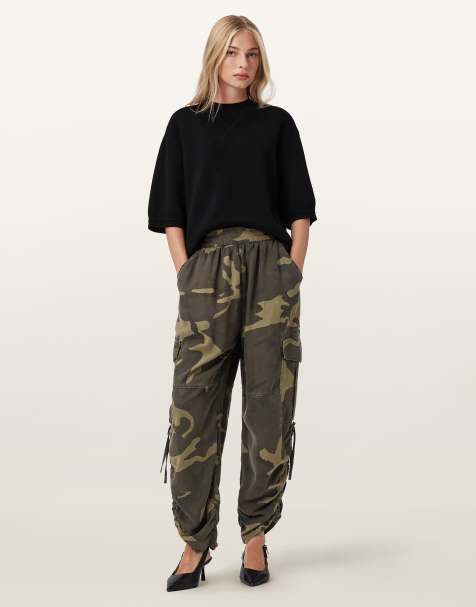 AllSaints – Kaye – Hose mit Military-Muster - view 1