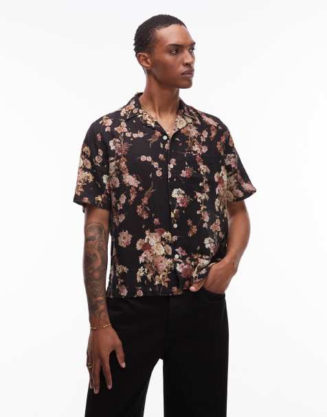 AllSaints – Kurzärmliges Hemd in Schwarz mit Blumenmuster - view 1