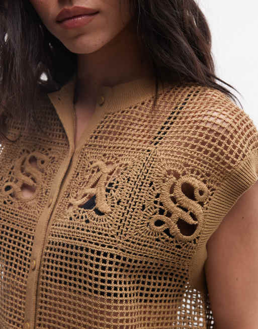 AllSaints Kyra sleeveless knitted waistcoat top in brown, 3 of 4