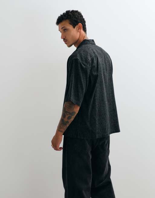 AllSaints leopardprint skjorte med korte ærmer i sort, 5 af 5