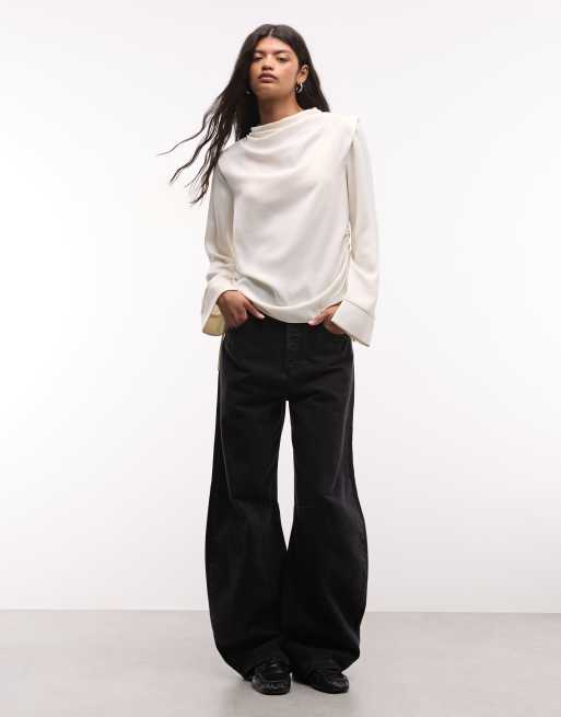 AllSaints Leslie långärmad topp med rynkningar, mock neck och rutmönster i vitt, 3 av 4