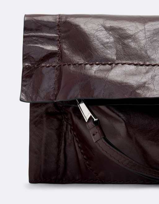 AllSaints Lutece clutch met overslag in bordeauxrood, 2 van 3