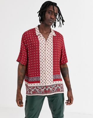 AllSaints - Overhemd met reverskraag en korte mouwen in rood met bandanaprint