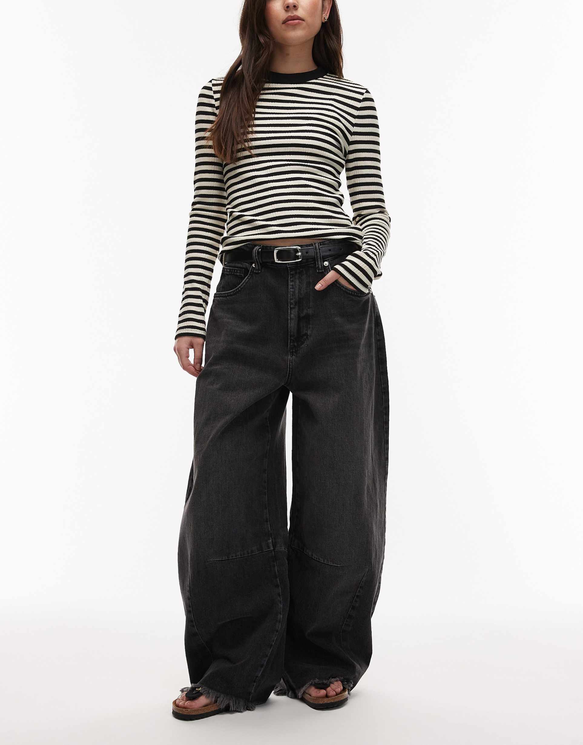 allsaints payton cropped barrel leg denim jeans in washed black