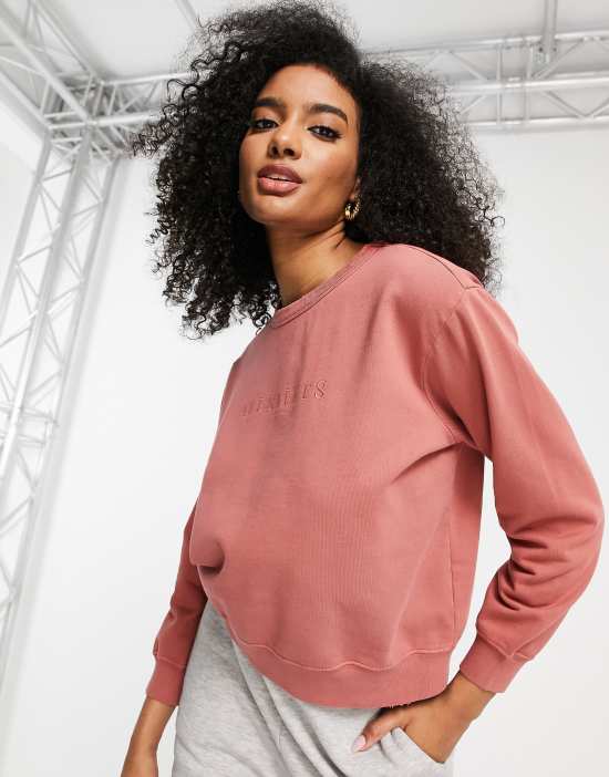 https://images.asos-media.com/products/allsaints-pippa-embroidered-logo-sweatshirt-in-washed-rose/202785053-3?$n_550w$&wid=550&fit=constrain