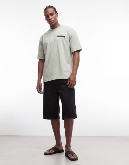 AllSaints - Redact - Camiseta verde claro extragrande con estampado en la espalda y logo bordado, 2 de 5
