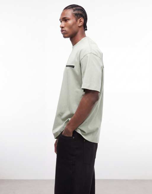 AllSaints - Redact - Camiseta verde claro extragrande con estampado en la espalda y logo bordado, 3 de 5