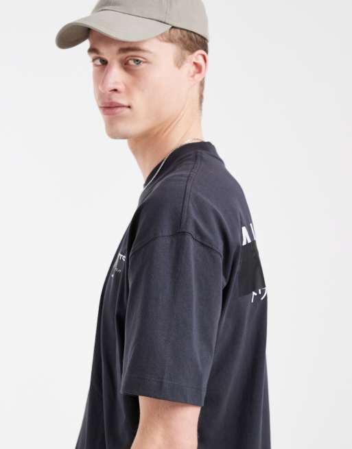 AllSaints – Redact – Czarny T-shirt oversize z haftowanym logo i efektem sprania, 3 z 5