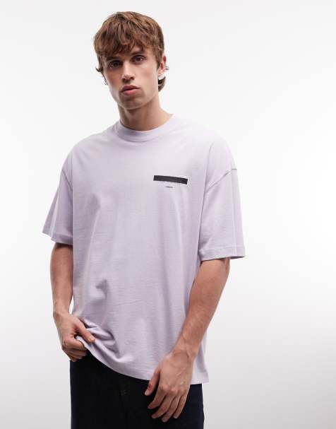 AllSaints – Redact – Ljuslila t-shirt i oversize med broderad logga och tryck baktill - view 1