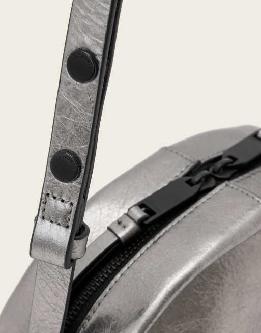 AllSaints Rosalie Arc Leder-Umhängetasche in Gunmetal-Grau, 4 von 4