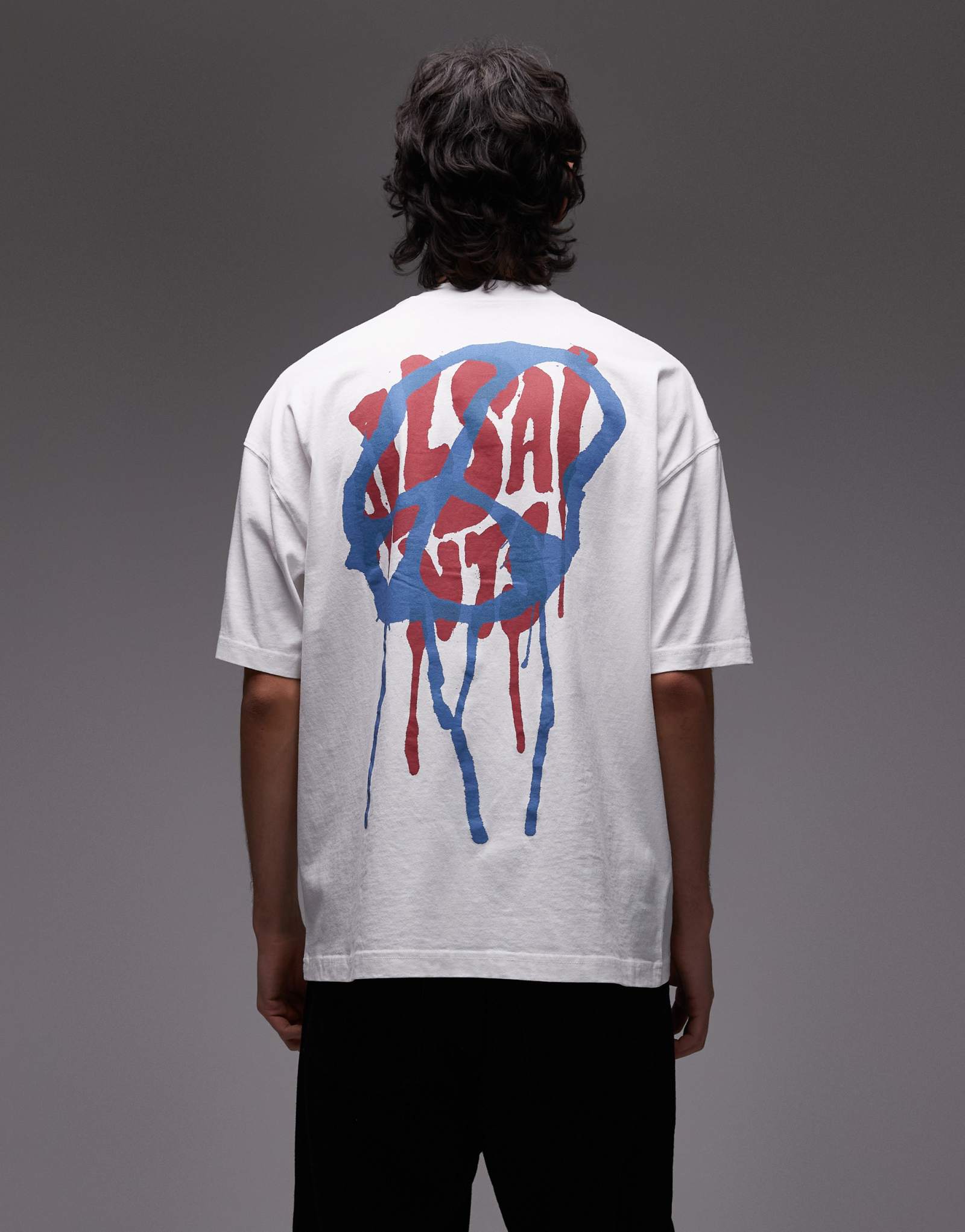 Футболка с изображением бегуна AllSaints runner peace белого цвета