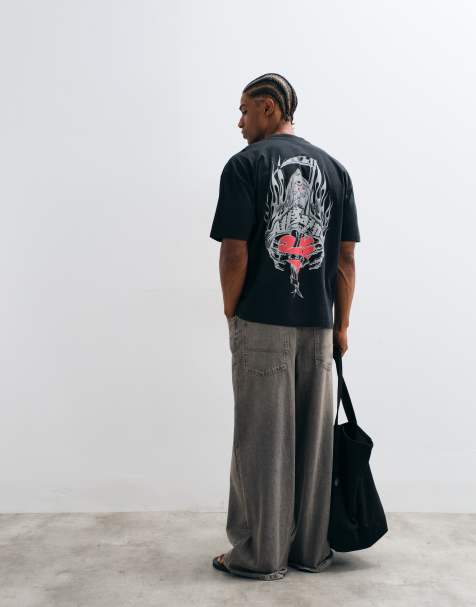 AllSaints Scimitar kortærmet T-shirt med grafisk logo og print på ryggen i vasket sort - view 1