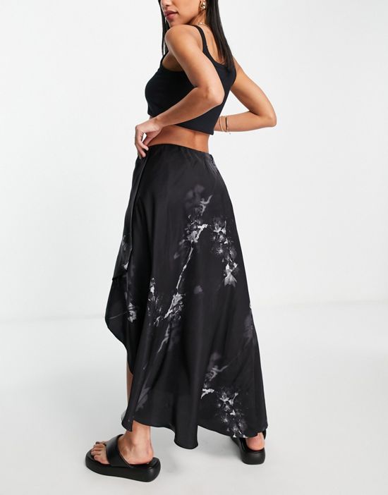 https://images.asos-media.com/products/allsaints-slvina-ume-skirt-in-black/202062240-2?$n_550w$&wid=550&fit=constrain