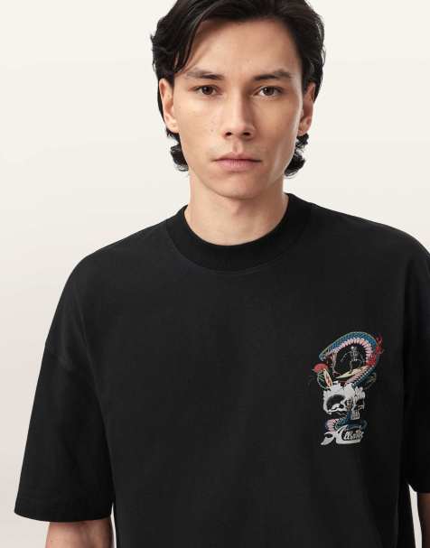 AllSaints – Snakepit – T-Shirt in verwaschenem Schwarz mit Rundhalsausschnitt - view 1