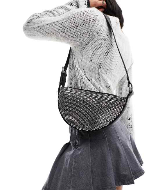 AllSaints - Sort halvmåneformet crossbody-taske med nitter i læder