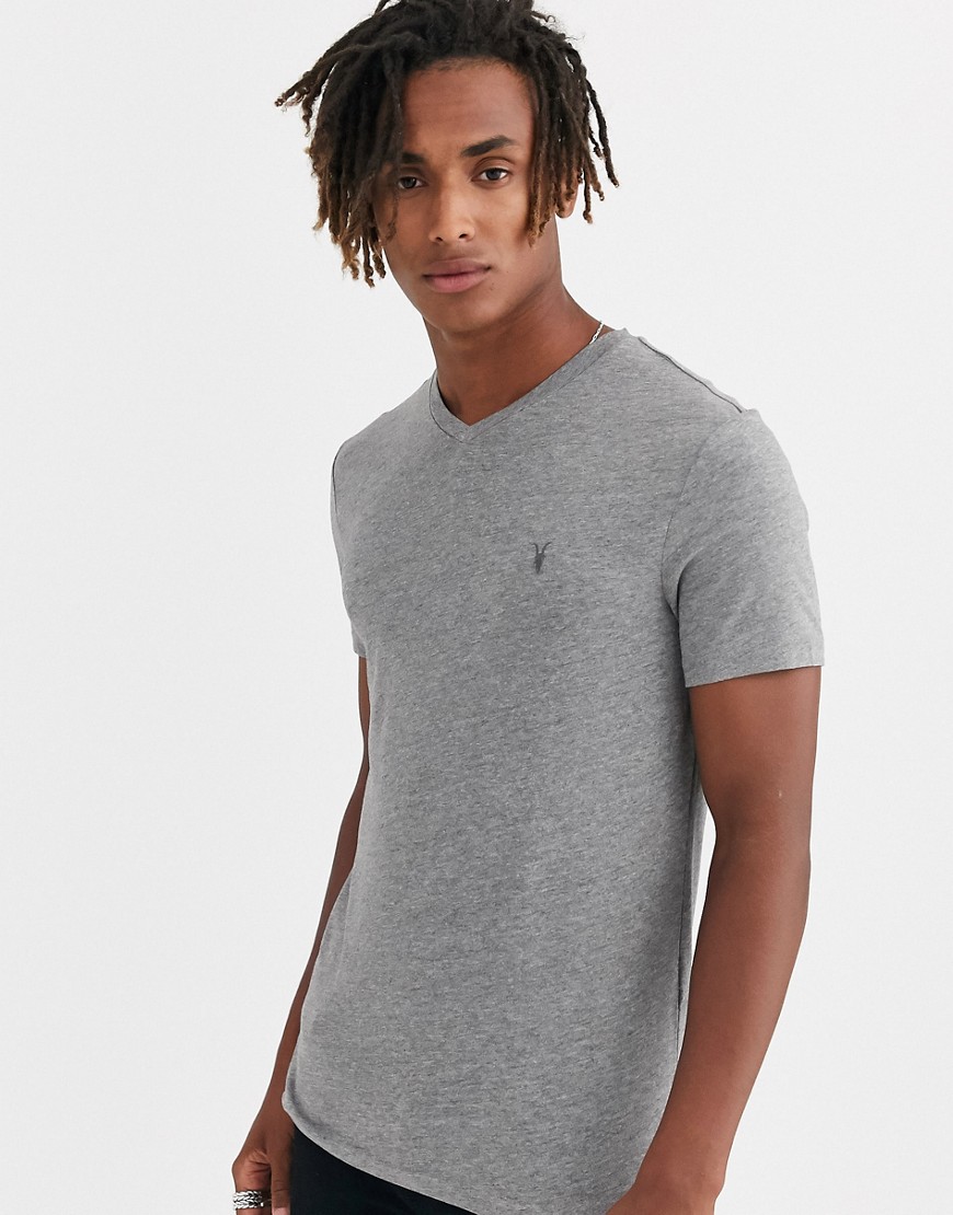 AllSaints - Ton-sur-ton T-shirt met V-hals en ramskop-logo in gemêleerd grijs