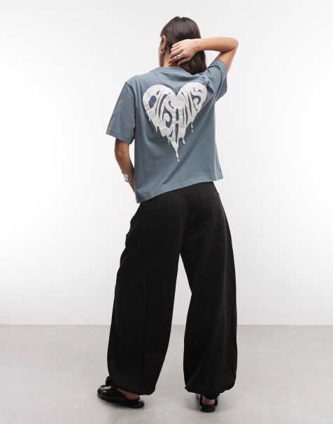 AllSaints Trip Lisa T-shirt met korte mouwen en grafisch logo in lichtblauw - view 1