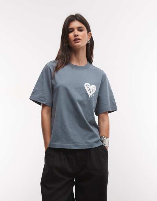 AllSaints Trip Lisa T-Shirt mit Grafiklogo und kurzen Ärmeln in Hellblau, 3 von 4