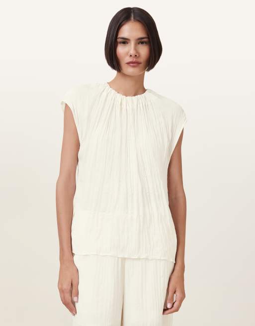 AllSaints – Trisha – Oberteil in Gardenia-Cremeweiß mit Knitterstruktur