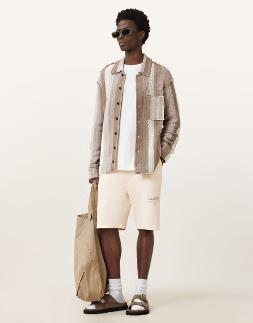 AllSaints – Undrgrnd – Sweat-Shorts in sandigem Weiß