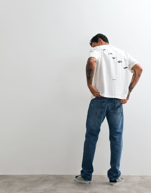 AllSaints Upstaged t-shirt med korta ärmar och grafisk logga i vitt, 3 av 5
