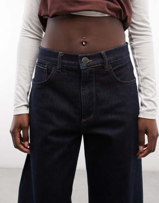 AllSaints - Vaqueros denim Sadie de pernera barrel en azul lavado oscuro, 4 de 5