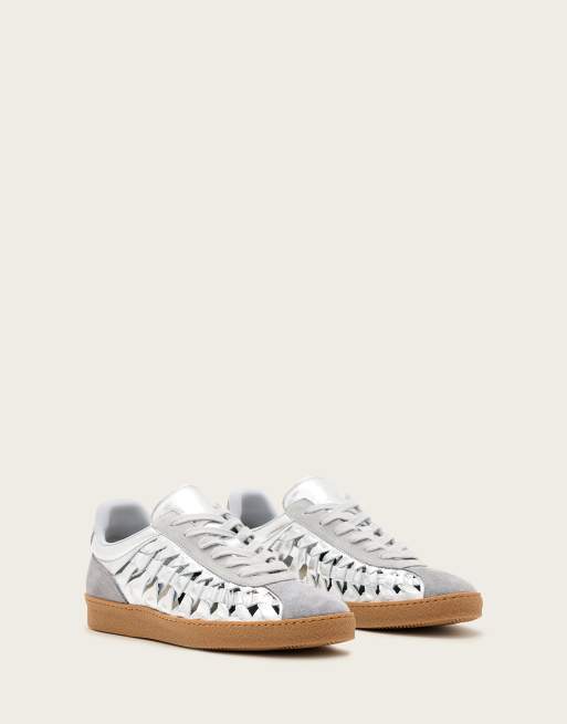 AllSaints – Velma – Sneaker in Silber/Grau mit Flechtstruktur