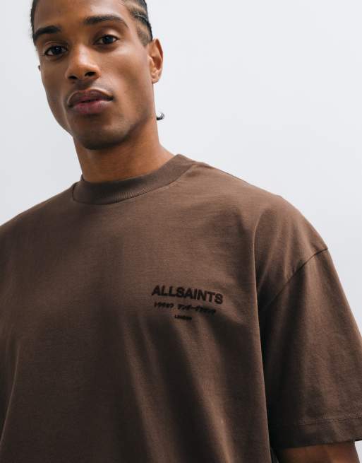 AllSaints Xander T-shirt con logo grafico floccato a maniche corte marrone, 5 di 5