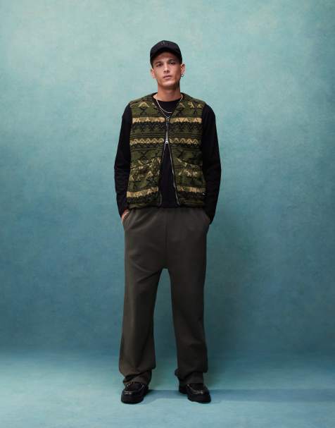Alma de Ace borg vest in green - view 1