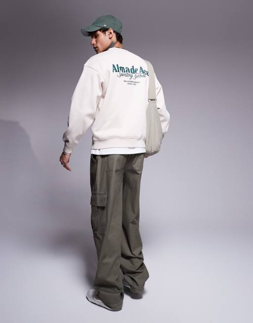Alma de Ace - Hvid sweatshirt med rund hals og logoprint på ryggen, 2 af 4