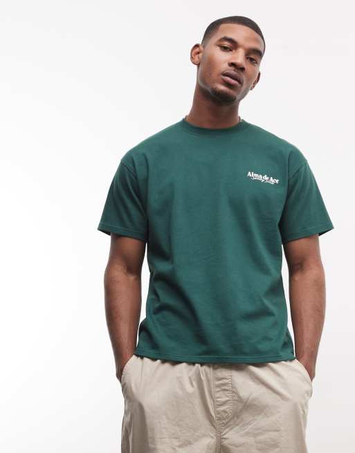 Alma De Ace – Mörkgrön t-shirt med Sporting Goods-tryck baktill, 3 av 5
