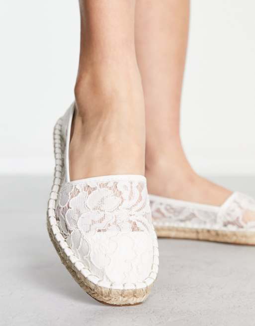 Alpargatas blancas con detalle de puntera de encaje ASOS DESIGN