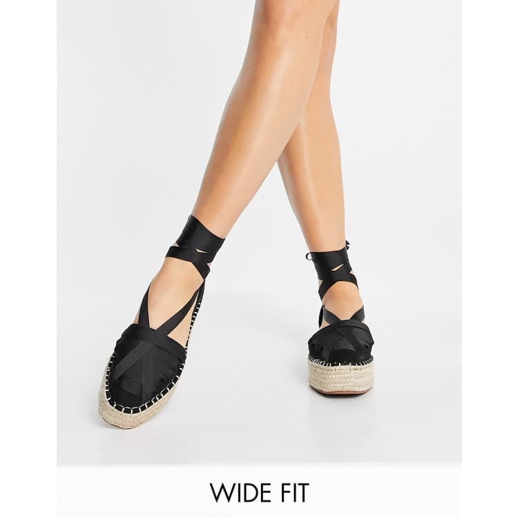 Alpargatas negras al tobillo plataforma plana Junior de ASOS DESIGN Wide Fit | ASOS