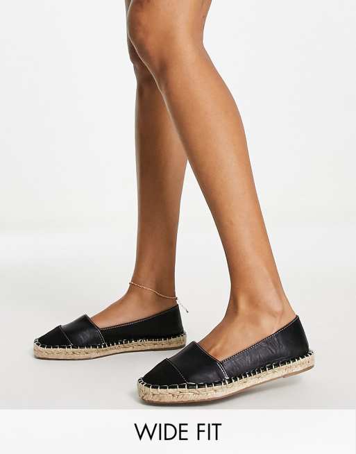Alpargatas negras con detalle de puntera Joy de ASOS DESIGN Wide Fit