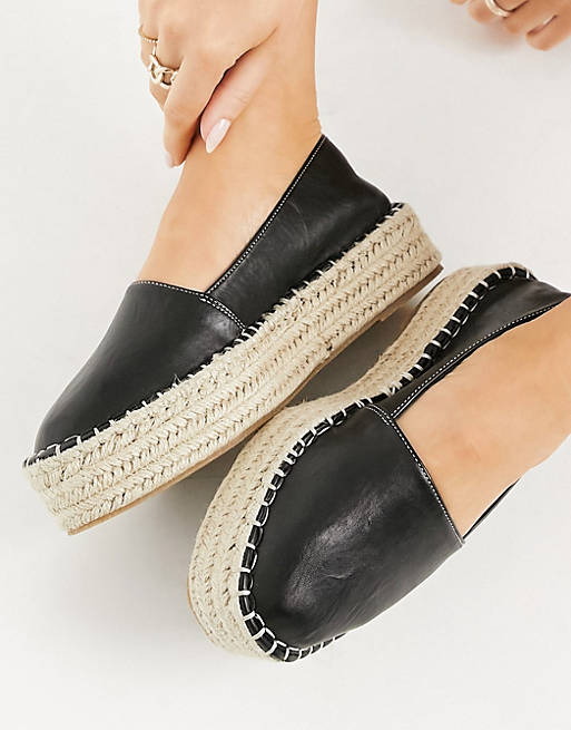 Mujer Zapatos de Zapatos planos sandalias y chanclas de Alpargatas y sandalias Alpargatas negras con plataforma plana july de ASOS de color Negro 