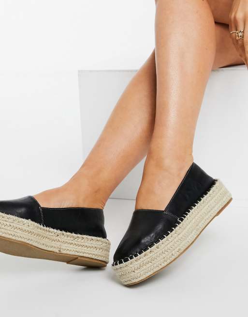 Alpargatas negras con plataforma plana ASOS DESIGN | ASOS