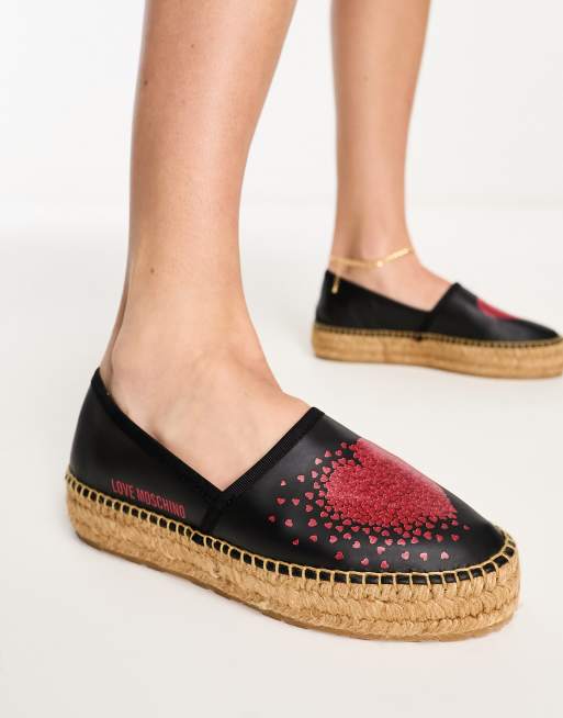 Alpargatas negras con plataforma plana y logo de corazón de Love Moschino, 3 de 4
