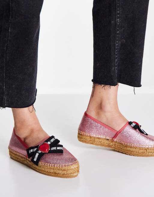 Alpargatas rosas con lazo del logo de Love Moschino, 2 de 4