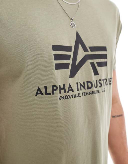Alpha – 2er-Pack T-Shirts in Olivgrün und Burgunderrot mit Logo auf Brusthöhe, 4 von 4