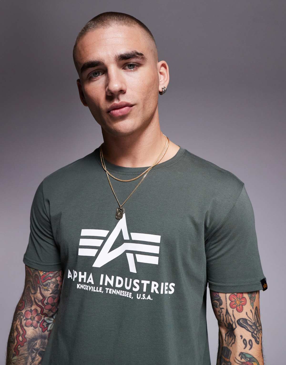 Alpha chest logo t-shirt in khaki green