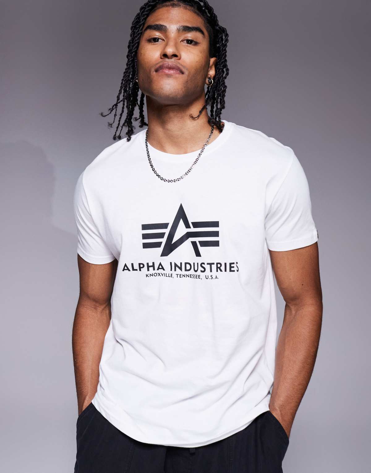 Alpha chest logo t-shirt in white