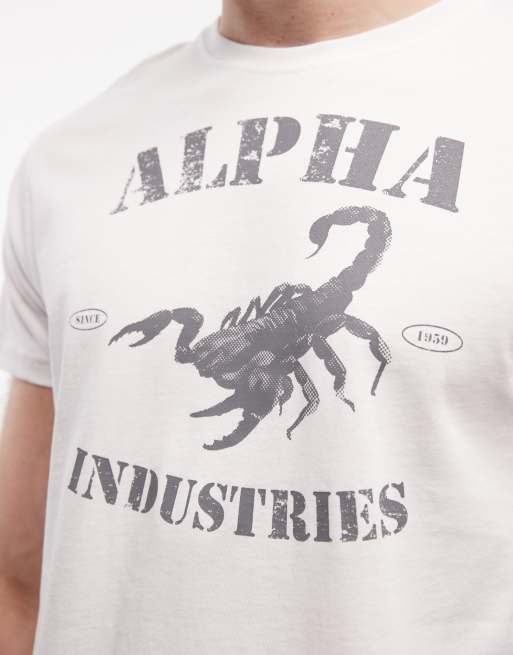 Alpha Industries - Hvid T-shirt med skorpionprint på brystet, 4 af 5