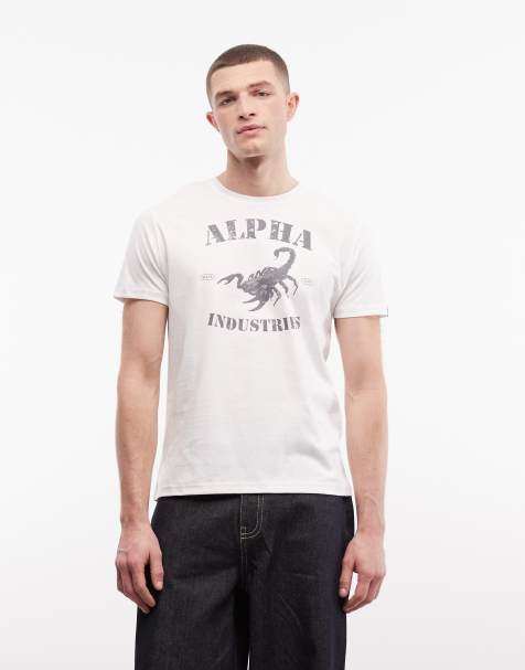 Alpha Industries – Vit t-shirt med skorpiontryck framtill - view 1