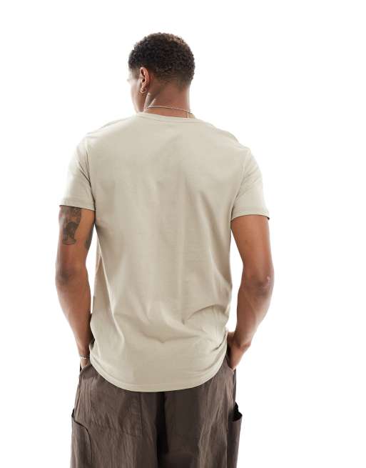 Alpha – T-shirt w piaskowym kolorze z logo na piersi, 3 z 4